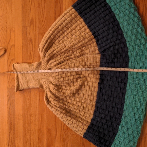 NEW! Hand Knit Color Block Turtleneck Poncho In Basket Weave Pattern Blue Aqua - Picture 5 of 8